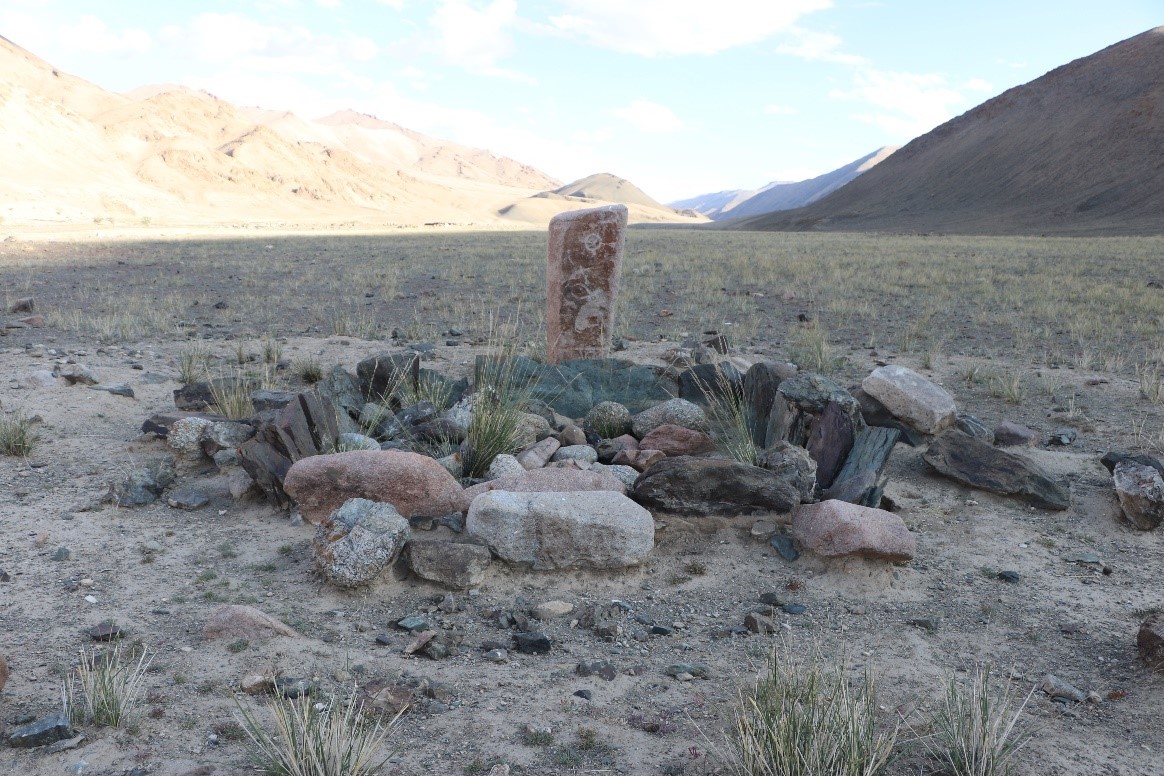 ТЭЛЭНГЭДИЙН АМНЫ БУГАН ЧУЛУУН ХӨШӨӨ